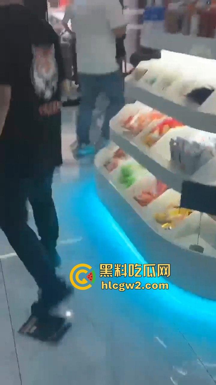 穿越火线百城联赛【TIGERS】打到线下！线上干仗变成现实围殴，现场实战猛干堪比战场！-7