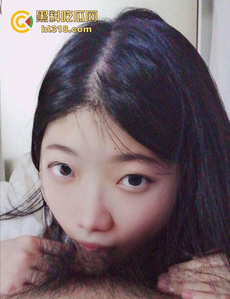 长沙清纯护士【欧阳雯怡】性爱视频曝光，黑丝眼镜母狗淫荡日常，饭桌台下口爆，床上淫水横流，极其淫荡！-8