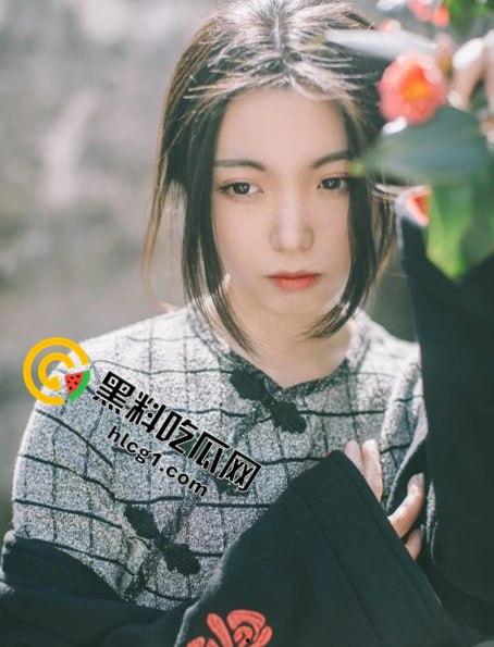 网红美女兔牙蛇蛇 表面上看是清纯美女想不到私底下有如此淫荡的一面 化身魅魔疯狂榨精-2