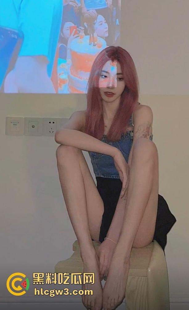 抖音270万网红【啵啵大人】榜一大哥睡衣现身，小狼狗也没放过，大哥被绿直接放视频实锤，独家爆料！-15