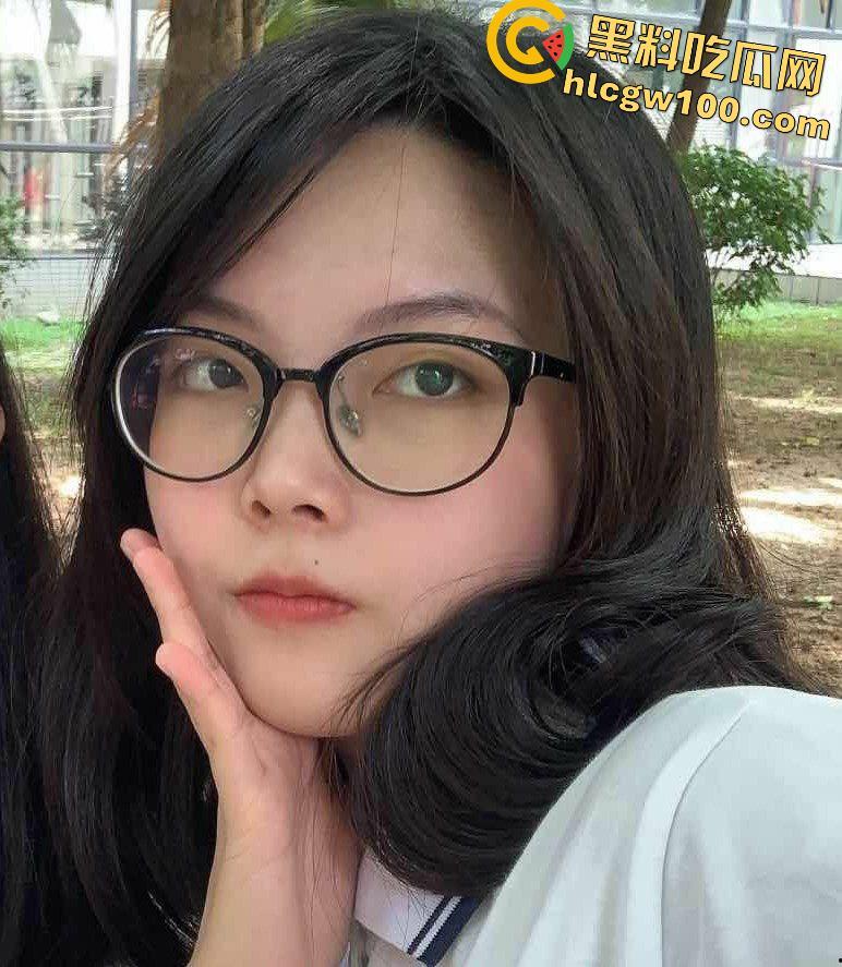 深圳女高清纯反差妹妹【张颖】 ，打飞机口爆技法娴熟，撅屁股被插是尽显风骚-5