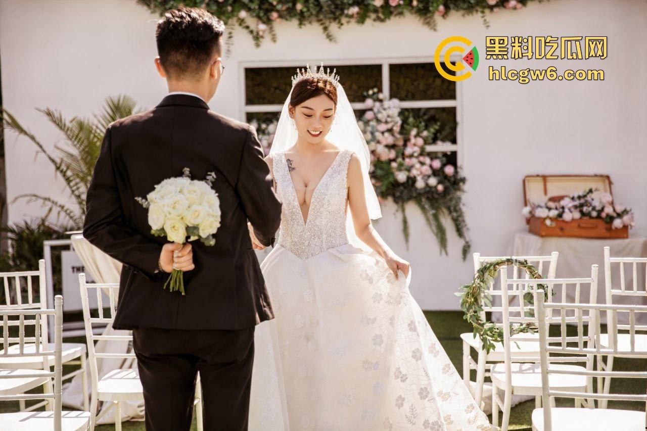 瓜友投稿，高挑气质型人妻【吕雯雯】反差人格喜欢被SM调教，为人妻后更不掩饰。-1