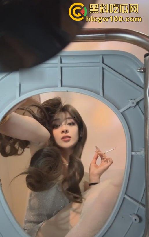 超高颜值少女夹子音 寸止羞辱系列 这个视角很稀奇被当成马桶一样羞辱辱骂喜欢这一口的不容错过！-1