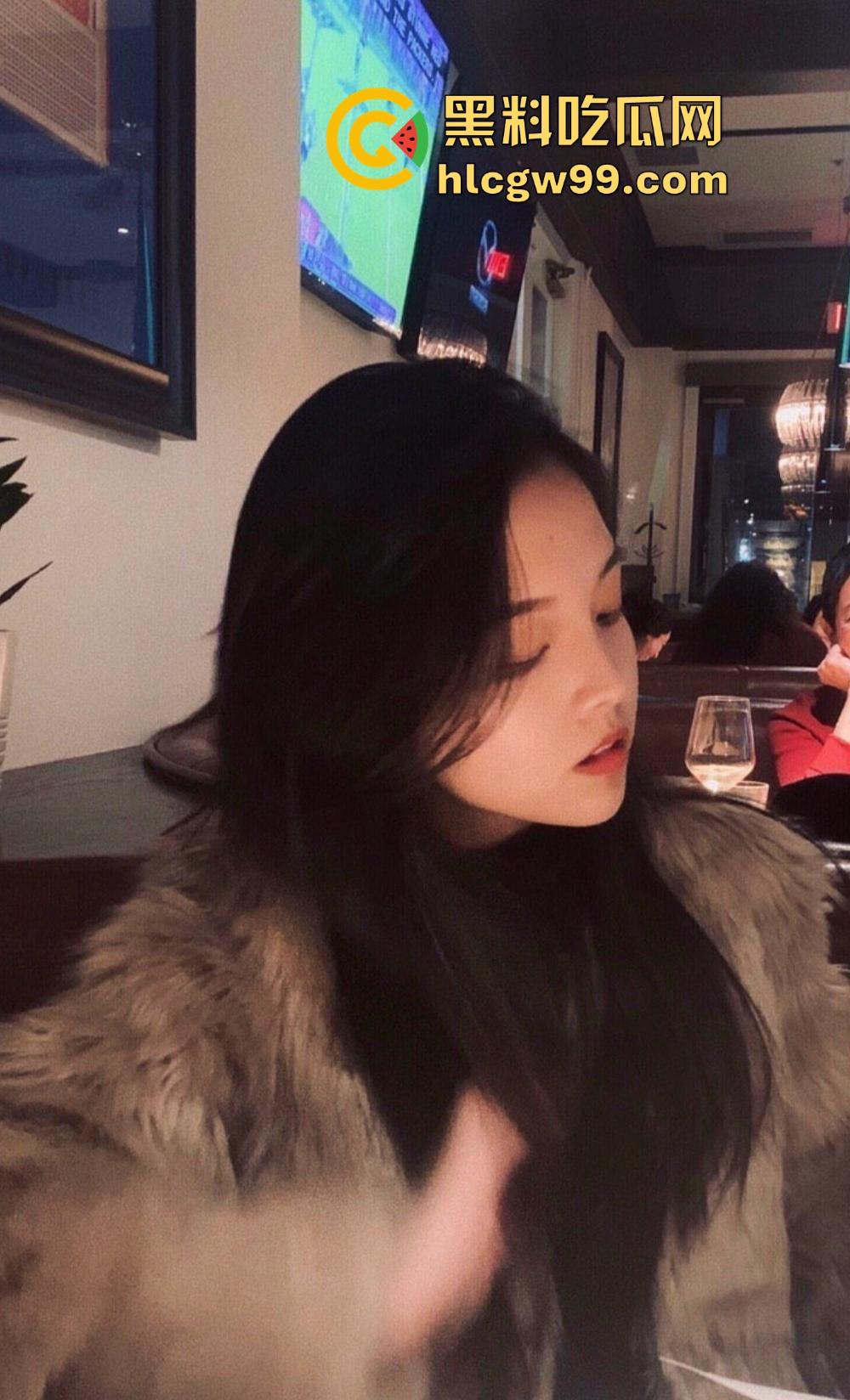 加拿大清纯甜妹【赵娜】表面清纯实际骚得批爆，被男友操成精盆母狗，私密性爱片流出，骚得让人肾疼！-6