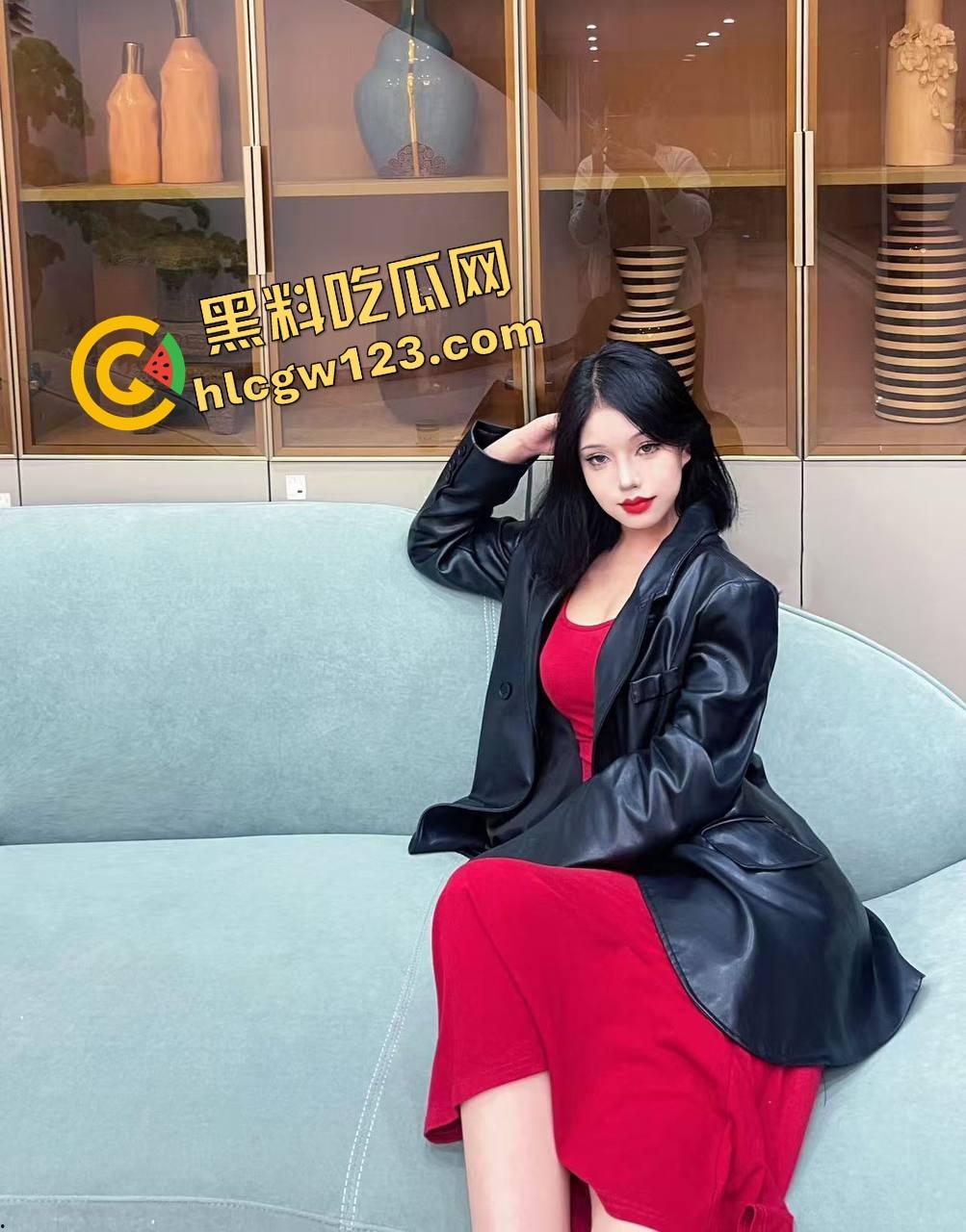 加州理工大学【孙恬】你的女神女友留学刚一周就嘴啃洋屌拍片发你，白人屌真大，她爽到说：我要当P站新女神！-5