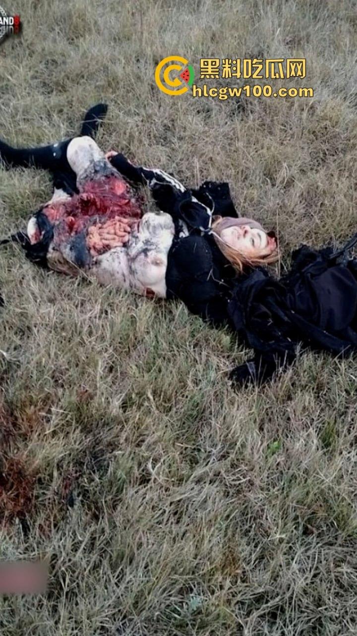 恐怖慎点！花季少女集本献祭 跳楼卧轨头身分离各种血腥自杀场面-7