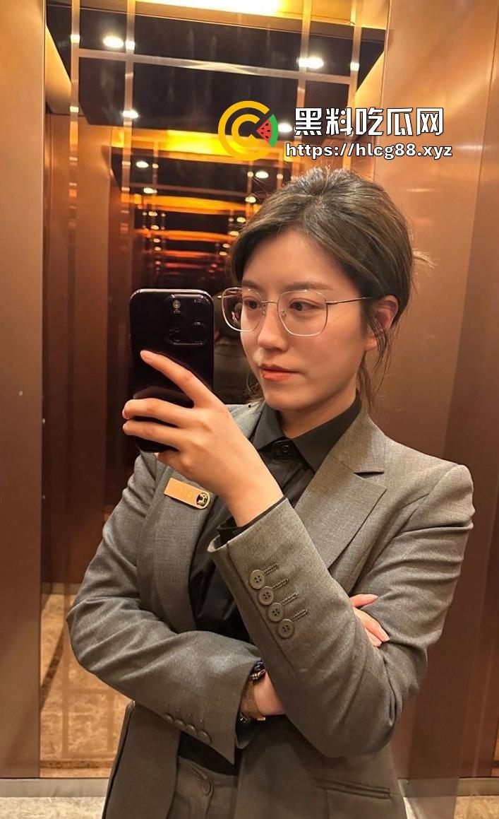 南通售楼骚货『郭智玲』三天卖四套房,买房送逼随便操,3P内射拼业绩被视频曝光!-8