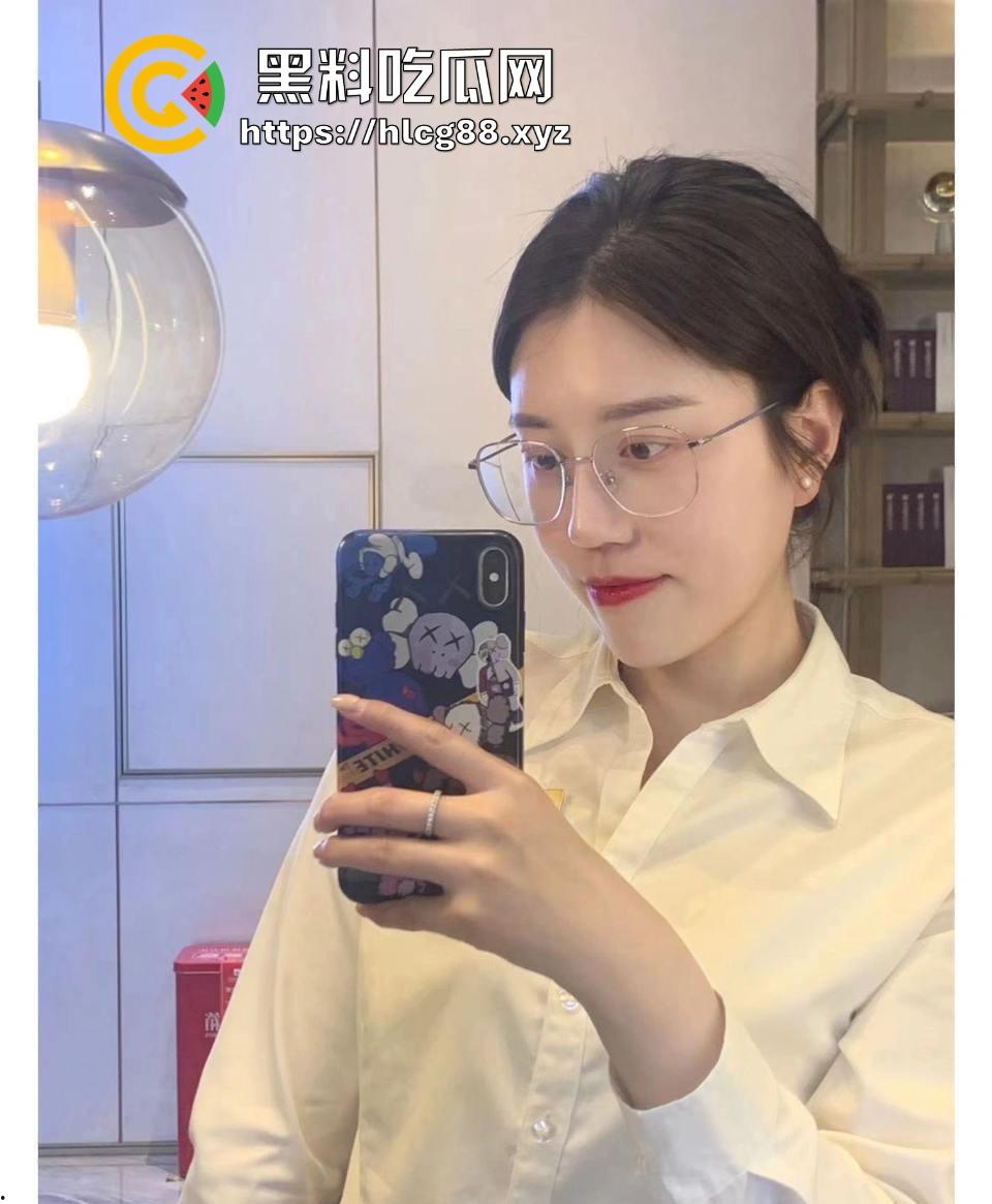 南通售楼骚货『郭智玲』三天卖四套房,买房送逼随便操,3P内射拼业绩被视频曝光!-9