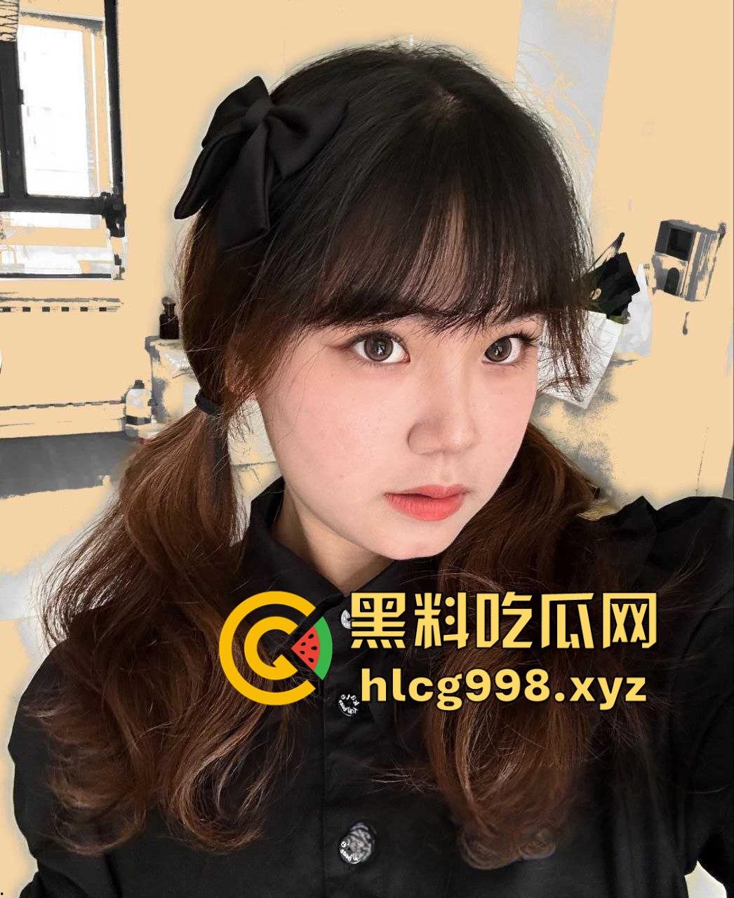 湖南女大学生【孙奥奥】无套内射，娇小身材只为金主敞开骚穴，女神成了圈养工具！-3