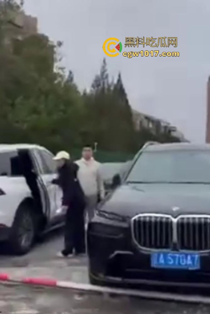 北京妇幼保健院停车场抓奸,律师【许晟骜】带小三产检撞正室丈母娘,小三直接坐地上哭,律师出轨能告赢吗?-1