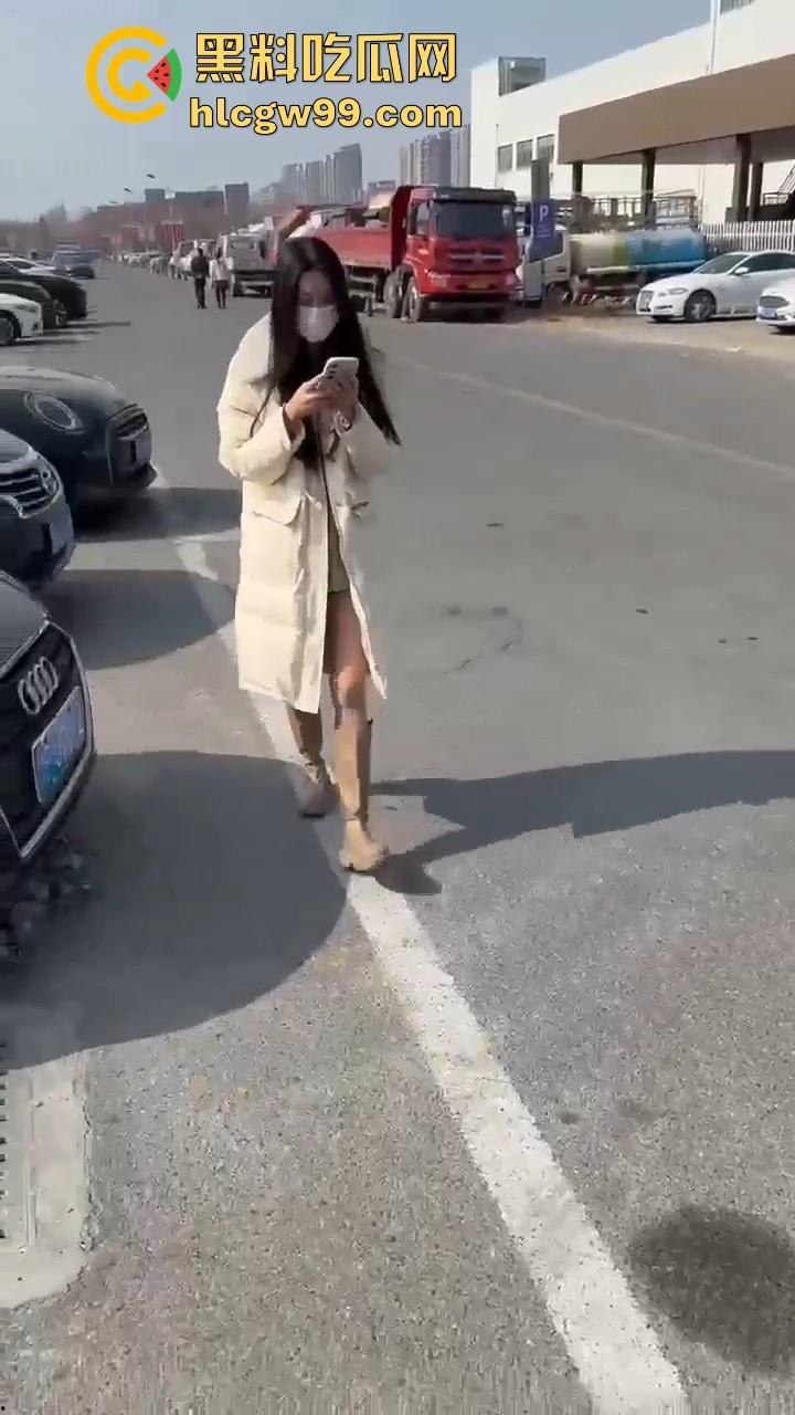 极氪汽车极品反差女销售【沈玥辉】出轨同事，还签什么忠诚协议真搞笑，绿帽哥一怒之下曝光性爱视频！-10