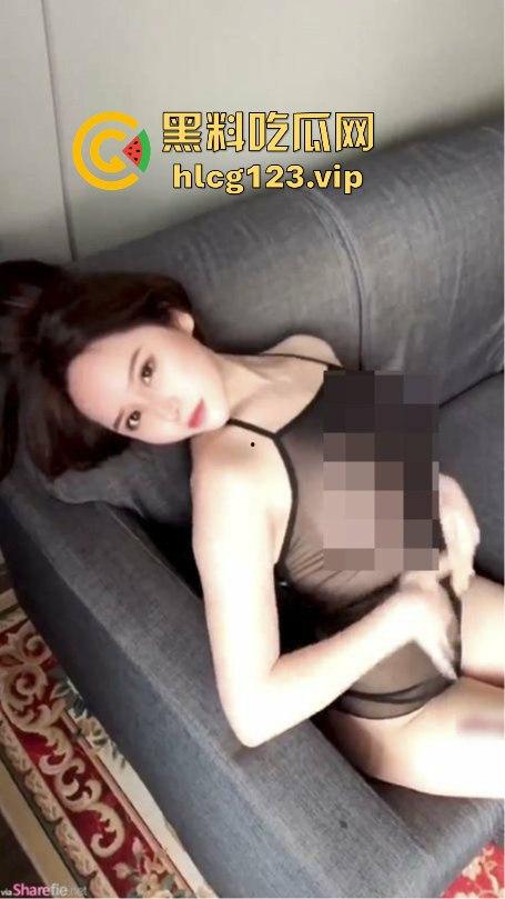 抖音小网红【奔跑晶骡子】私密系列再度曝光，大哥专享，奶子逼随便看！-16