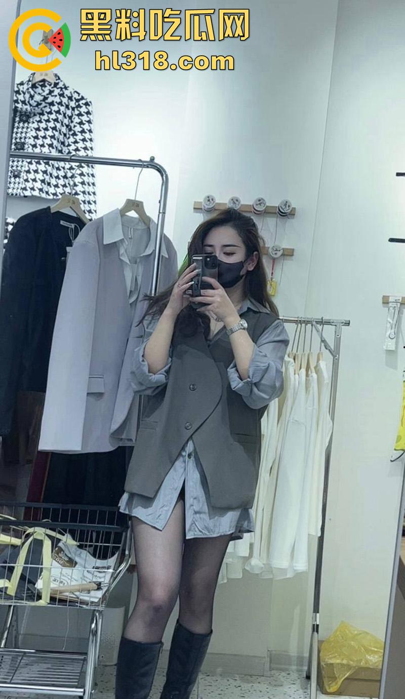 河北高颜值馒头逼骚妇,身材性感翘臀饱满诱人,经常穿黑丝自拍勾引网友,被调教后入逼都操黑了!-3