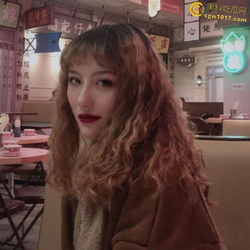 哈尔滨师范大学【汪沐妍】 高颜值女神被男友无套爆操，骚穴汁液四溅，女上骑乘后入猛干淫叫连连！-5