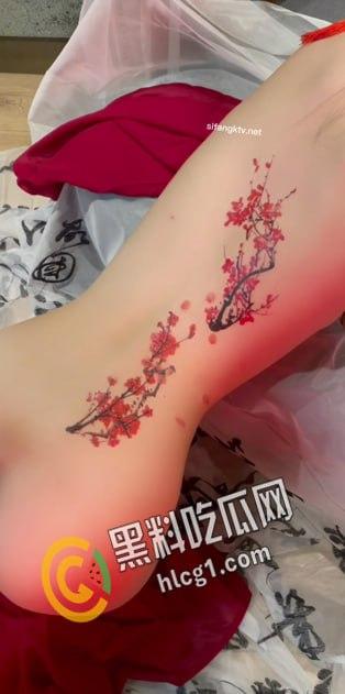 秀人网超人气女神 杨晨晨 重金福利 身穿汉服晒无毛鲍鱼 自慰高潮 极品大奶自己揉搓看的鸡儿邦硬-9