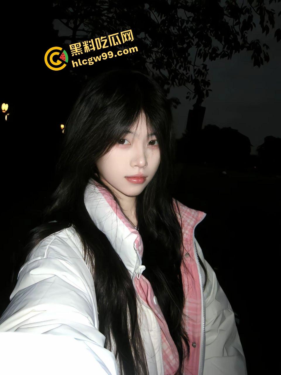 抖音清纯少女女网红反差婊『1an』卫生间露奶私拍发金主,早期酒店约操大哥后入娇喘!原创独家曝光流出!-3