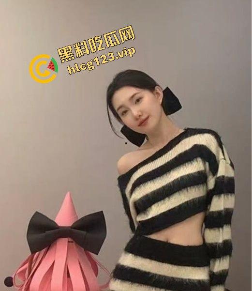 快手女神主播【卿卿下海】！情趣内衣黄播流出，粉嫩小穴与乳头大尺度曝光！-2