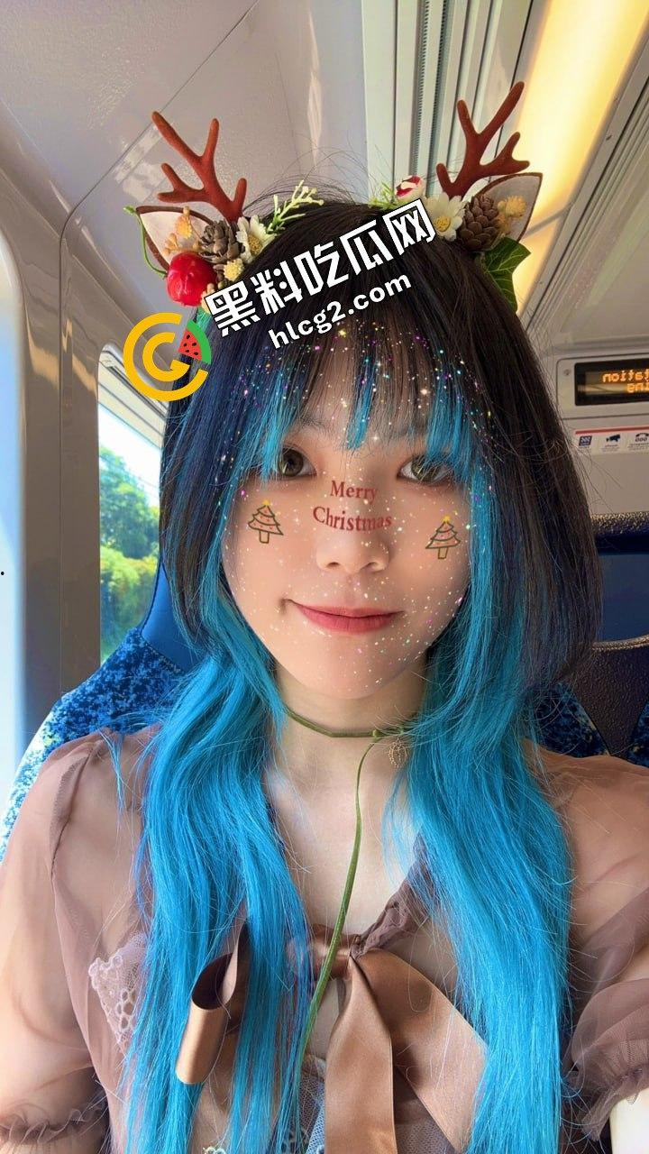 湖南中医药大学贫乳嫩妹『李双怡』清纯可爱型的小母狗 喜欢户外露出 定制收费合集泄密流出!-1