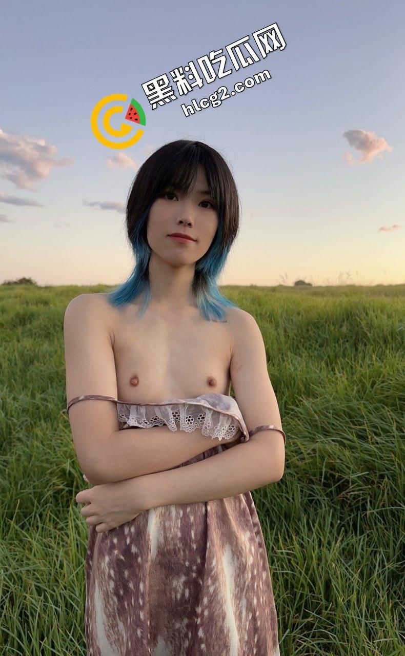 湖南中医药大学贫乳嫩妹『李双怡』清纯可爱型的小母狗 喜欢户外露出 定制收费合集泄密流出!-13