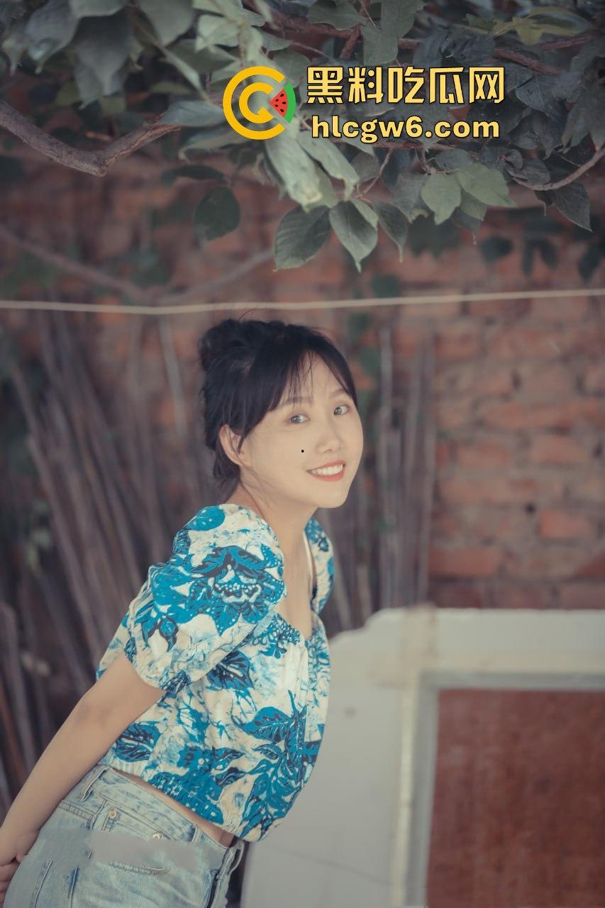 强烈推荐!!!微胖巨乳大三学姐【梁玉婷】和男友性爱视频曝光,真让人流连忘返。-3