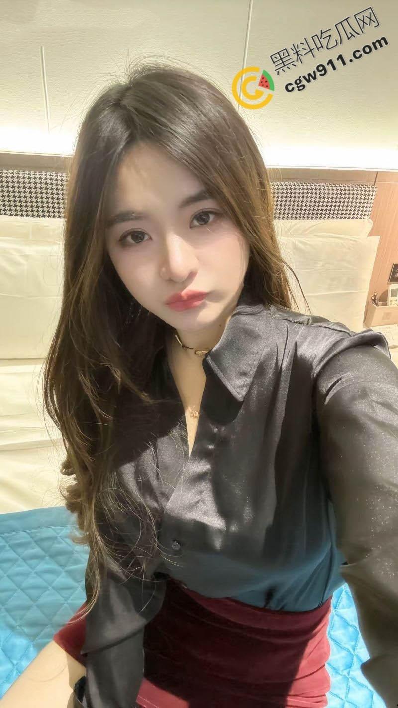 深圳懿德轩76号女技师被瓜友爆操视频流出！腿长细腰翘臀，C杯美，制服诱惑，视觉触感双重冲击-3