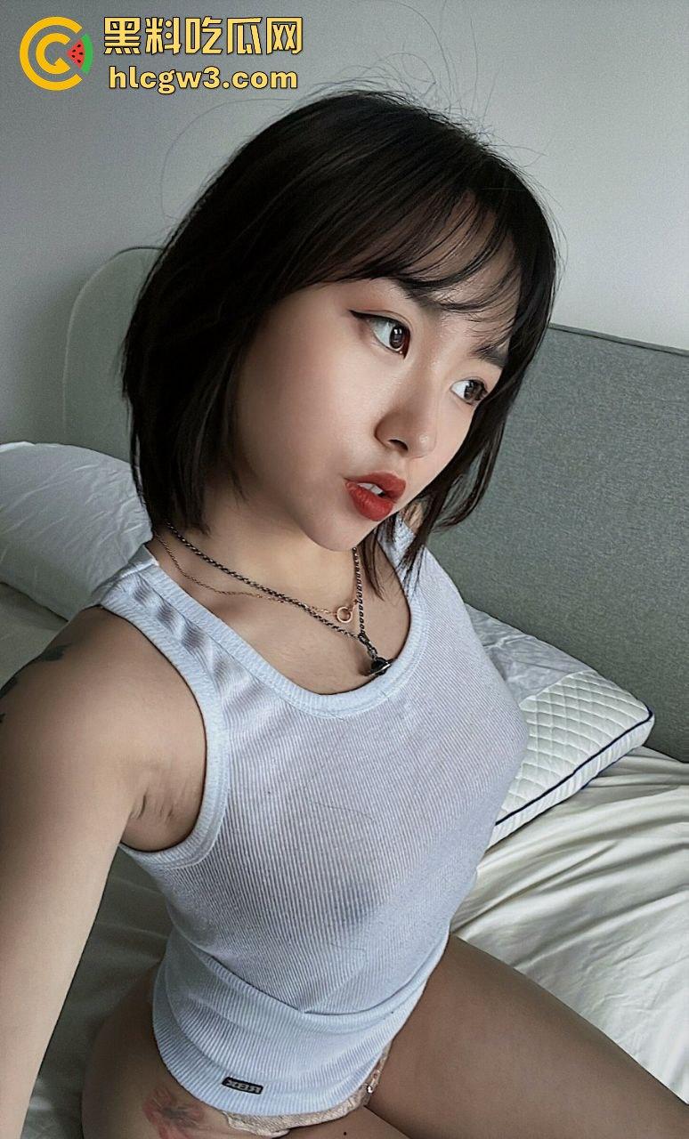 银川美乳肥臀大学生【杜梦颖】骚逼反差大，脱衣瞬间变骚货，感觉至上骚得不像话！-2