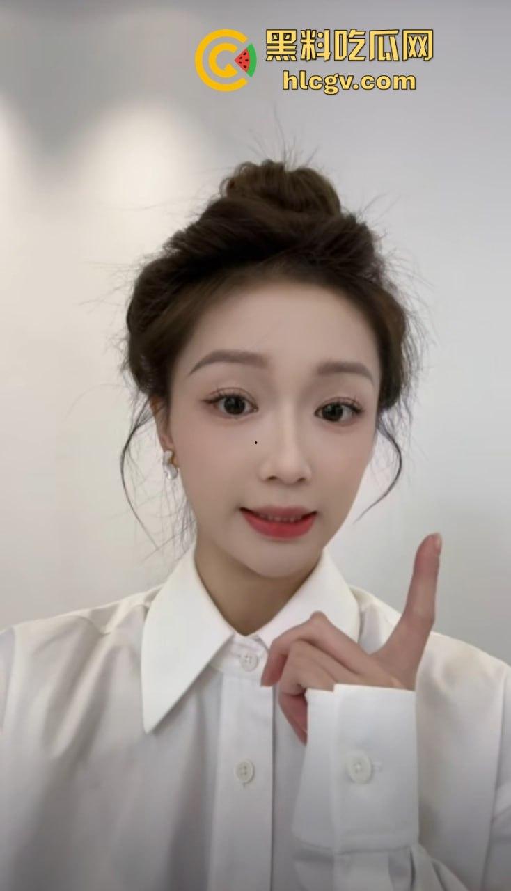 有钱真好!抖音网红博主【蜜桃】为金主定制洗澡自慰视频遭泄露 全裸跳舞真骚啊!-4