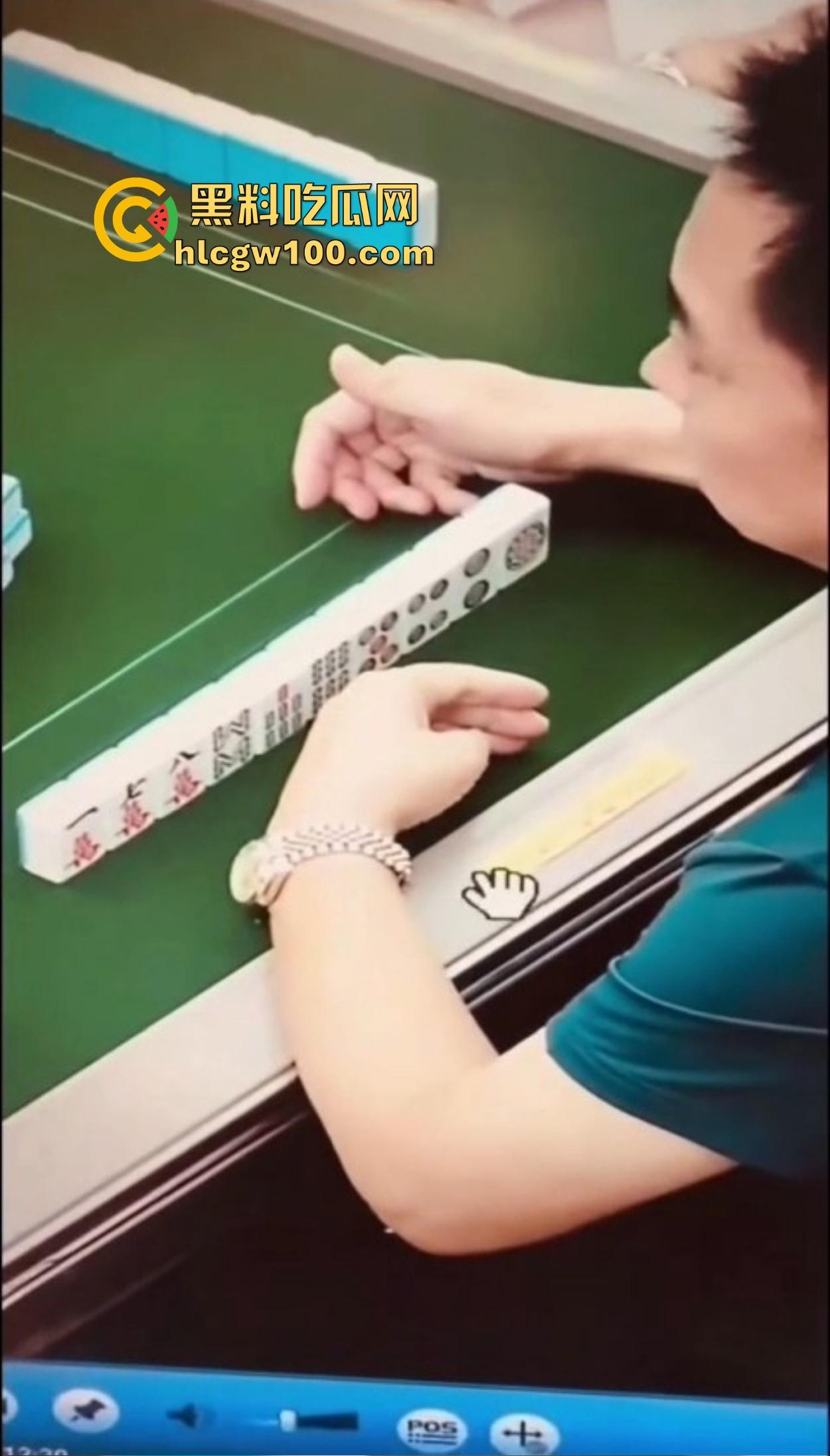 快过年了警惕千王之王，棋牌室暗藏高能，监控下轻松翻牌，十几番胡牌跟喝水一样，别让年都输没了！-3