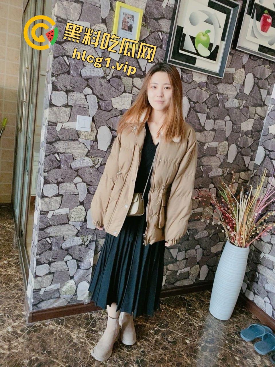 99年宁夏传媒学院美少女李婷啪啪自拍流出!大波嫩妹口活女上,反差婊的极致享受!-3