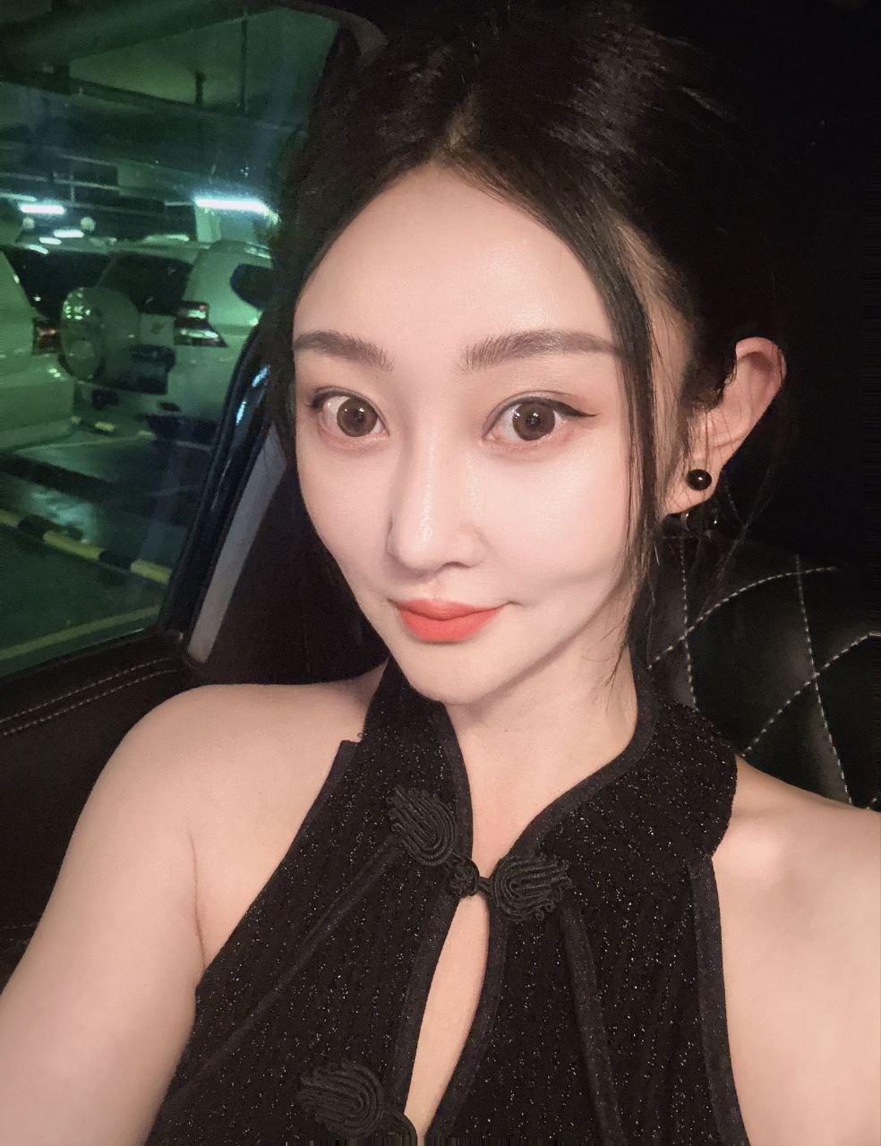 绍兴人妻『阮诗』跨年猛料 和情人在床上啪啪正嗨 异地老公打来电话 她边撒娇边高潮逼里藏着的鸡巴还没拔出来!-4