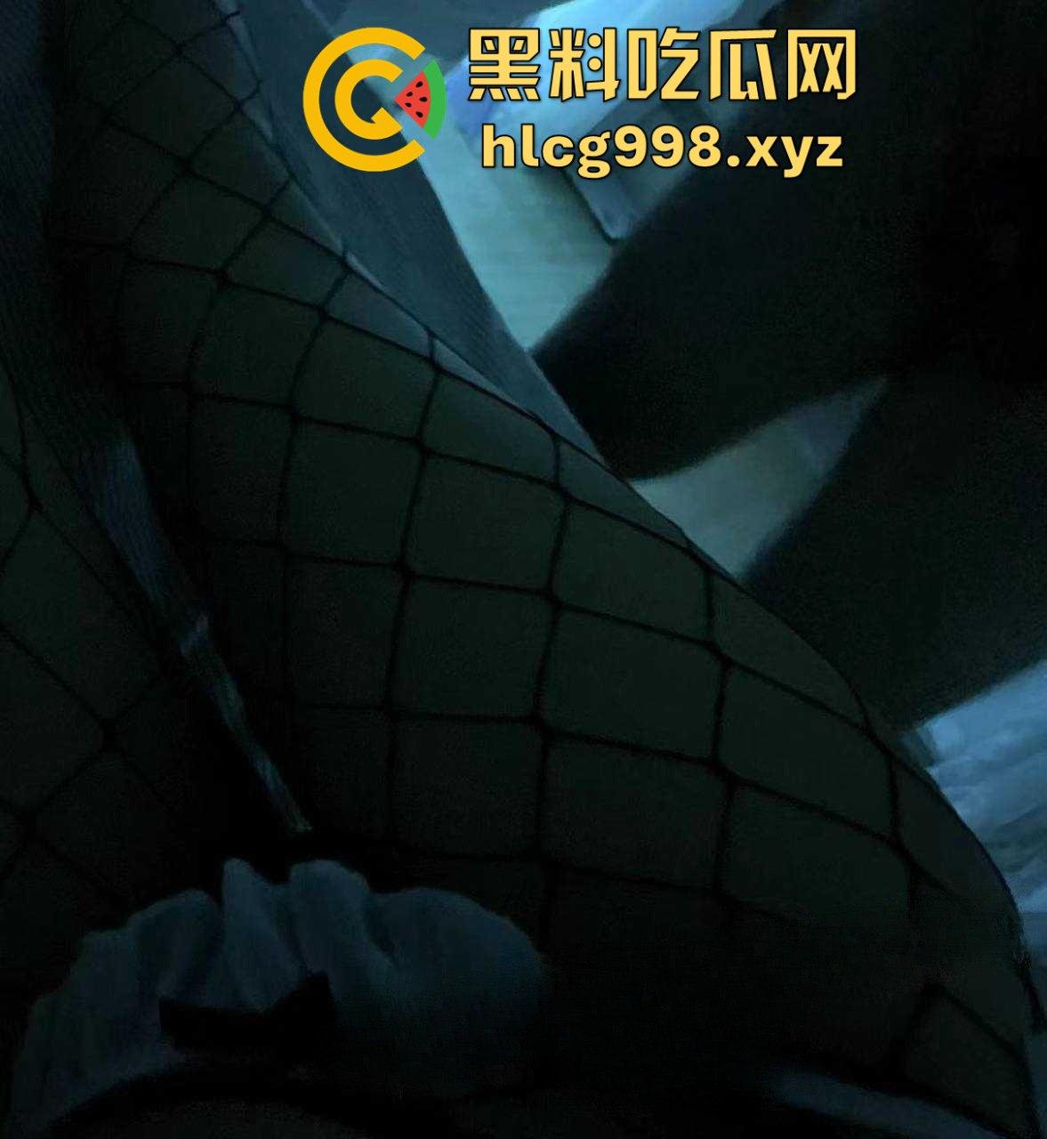 上海国企职工【舒涵雨】傍上司，渔网黑丝穿给上司看！男友出门就开房，出轨全程录屏留念！-7