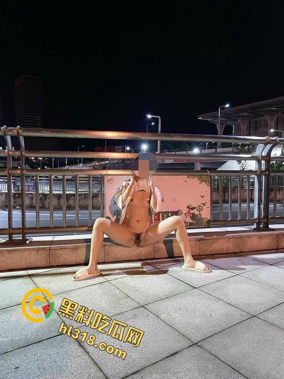 推特极品露出母狗【奶味泡芙】,白嫩身材各种户外私拍,电梯口全裸做爱,不料偶遇邻居魂都吓飞了 !-6