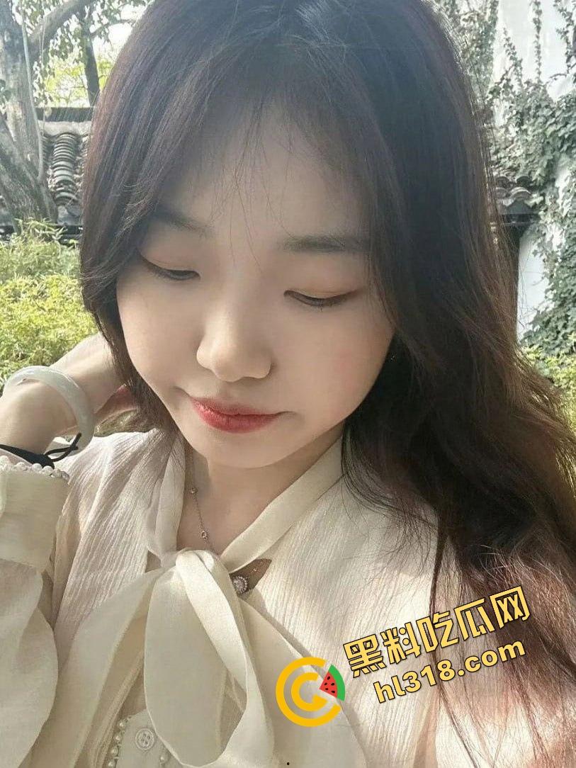 科技技术大学研二『赵梦媛』抖音私聊网友开房约炮解压,衣服一脱两坨大奶弹出来变身奶牛,这很难不约吧!-7