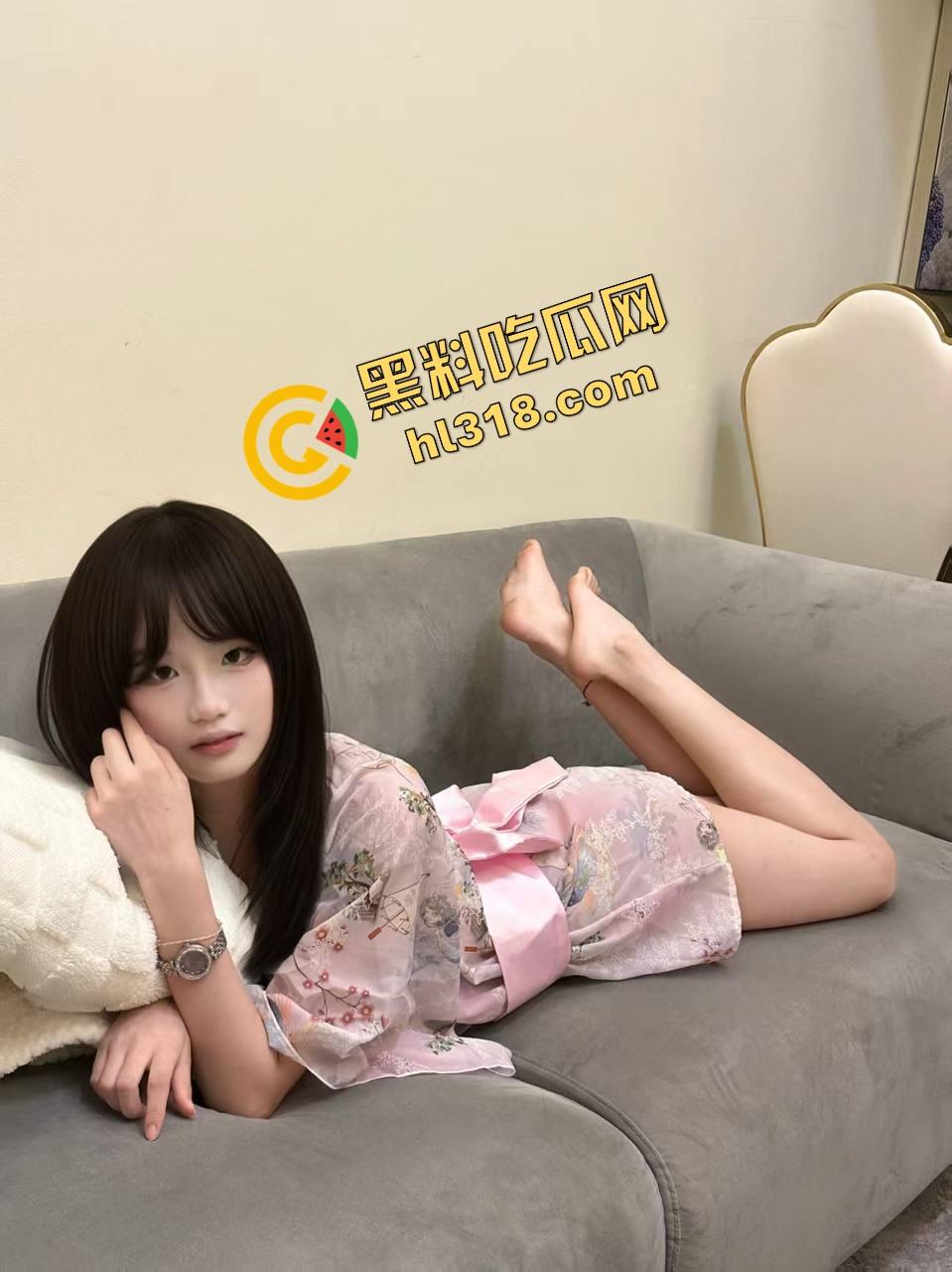 瓜友爆料约已婚少妇一夜干四次照样缠着要,真的三十如狼四十如虎,饥渴到鸡巴一插就夹紧不放!-7