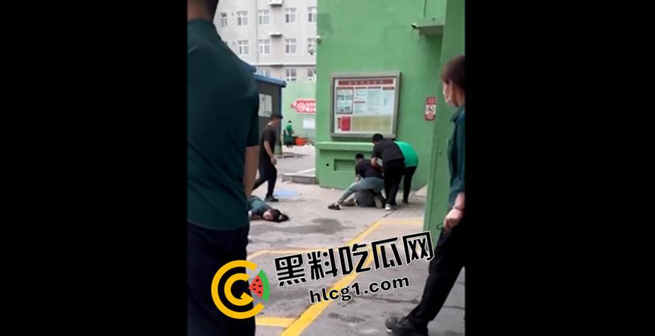 高中生替母杀小三 快准狠当场捅死 花木兰来了都要叫姐姐  现场视频流出-5