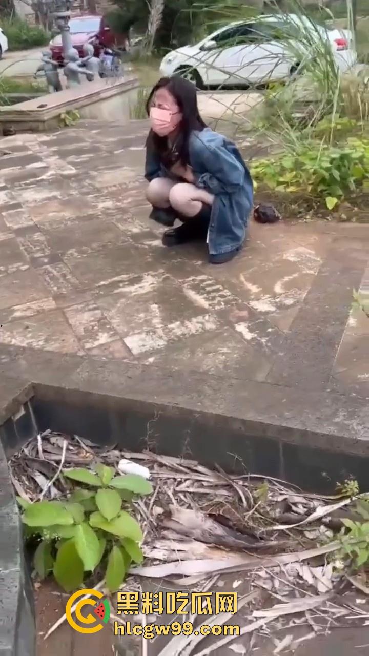 有见过鞭炮炸奶的吗?广西表妹为流量不惜亲身上演,隔着屏幕都觉得疼,内容炸烈!-7