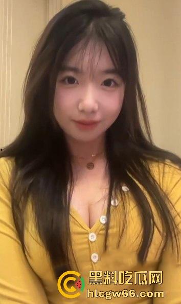 看甜妹是这么俘获你的心 重庆交通大学学生妹【刘雅心】做爱时一声声的呻吟娇喘喊得谁不爱啊!-2