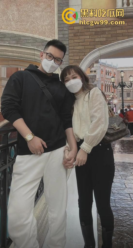 千万粉丝网红【吃不饱仨战士小翔】性爱视频泄密,与女友疯狂大战,露脸自拍玩到极致,性瘾之强让人羡慕!-2