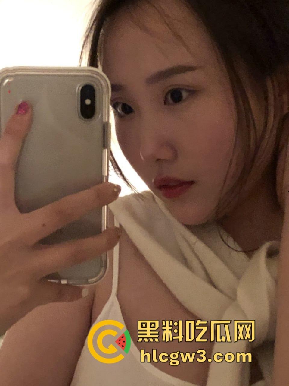 云南大三学姐 刘晓琳 白天是温柔学姐夜晚却是很少母狗 人送外号校园公交车！-9