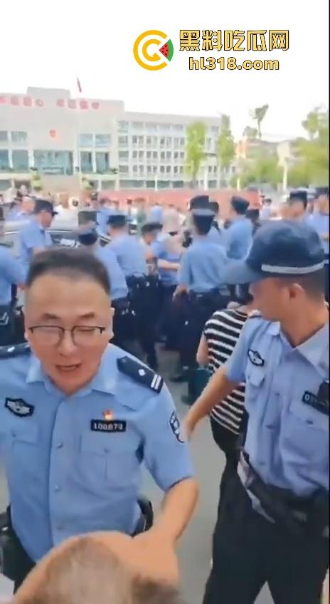 四川江油霸凌事件!持着母亲是公安局副局长就随便霸凌残疾人的孩子?还诱导其父签谅解书,激起民愤!-23