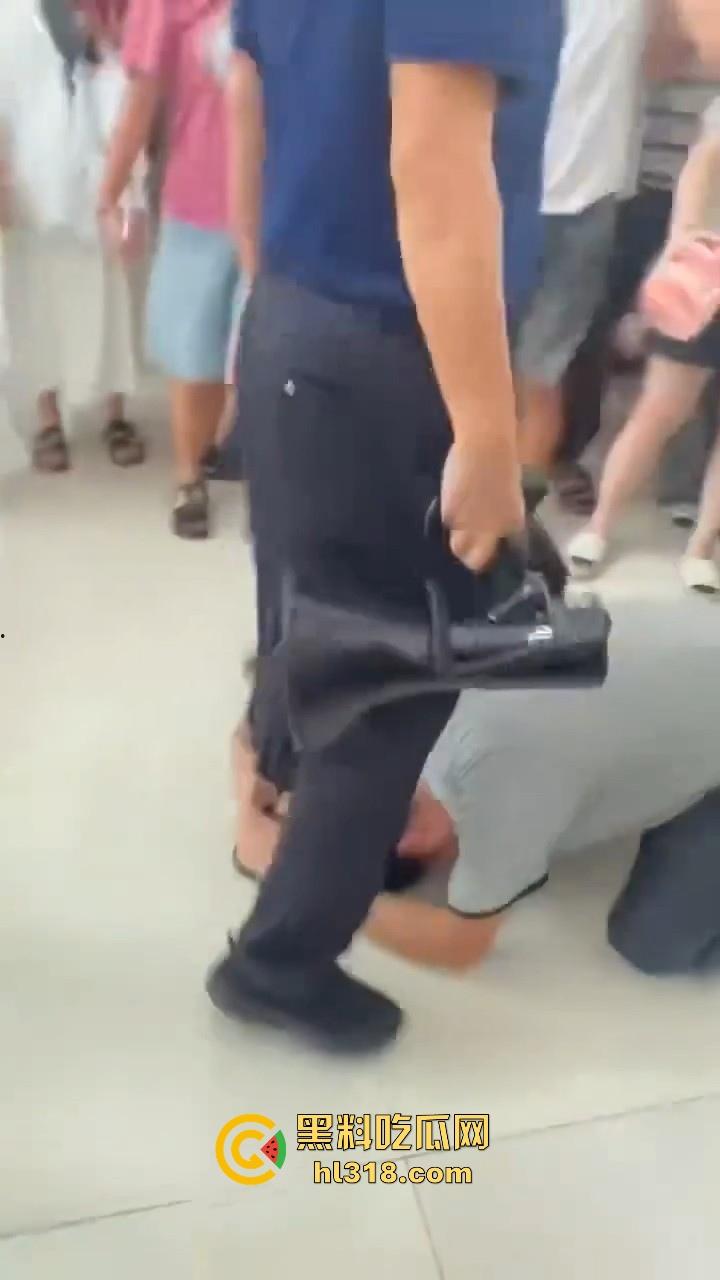 四川江油霸凌事件!持着母亲是公安局副局长就随便霸凌残疾人的孩子?还诱导其父签谅解书,激起民愤!-31