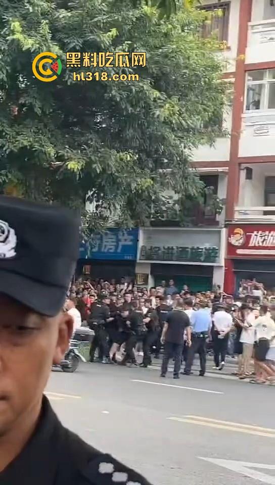 四川江油霸凌事件!持着母亲是公安局副局长就随便霸凌残疾人的孩子?还诱导其父签谅解书,激起民愤!-35