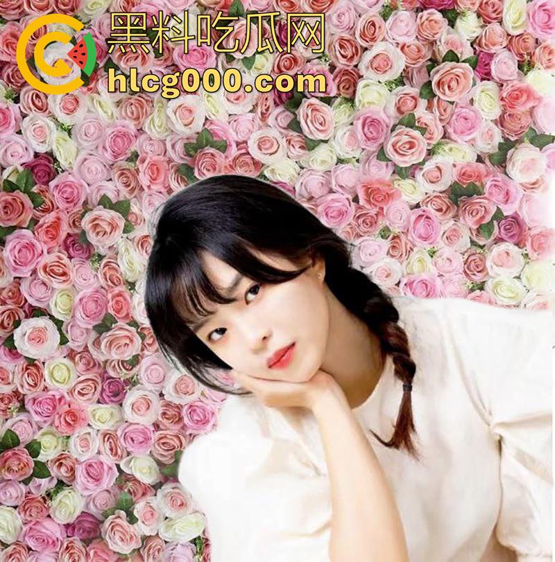 湖南医专母狗【谢妹妹】,大奶翘臀极品学生妹,上了大学放飞自我,约炮体育生学长,自慰视频曝光!-3