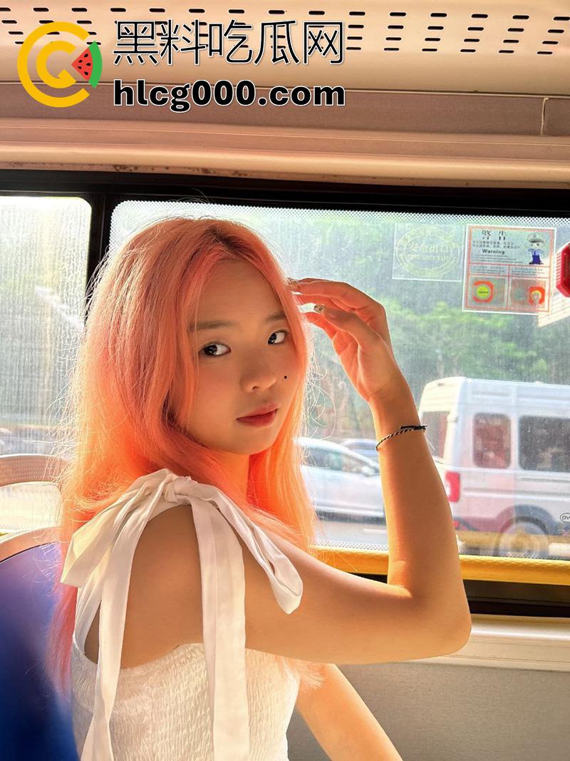 湖南医专母狗【谢妹妹】,大奶翘臀极品学生妹,上了大学放飞自我,约炮体育生学长,自慰视频曝光!-5