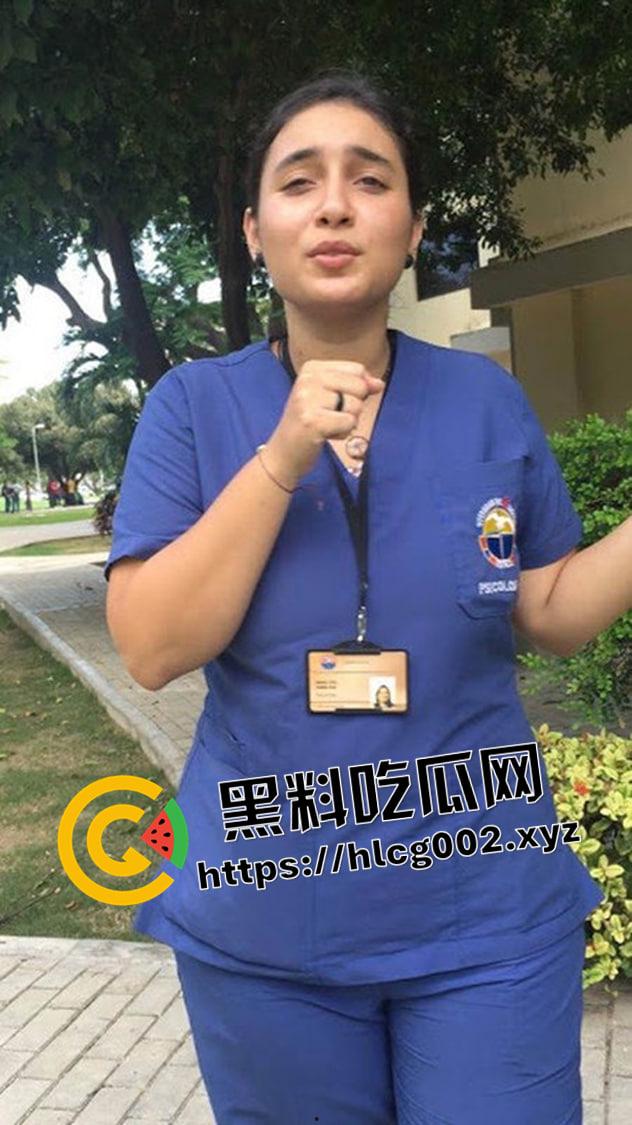 咖喱味反差婊!印度医院小护士被院长潜规则 身材堪比超模 狠狠的颜射在脸上-1