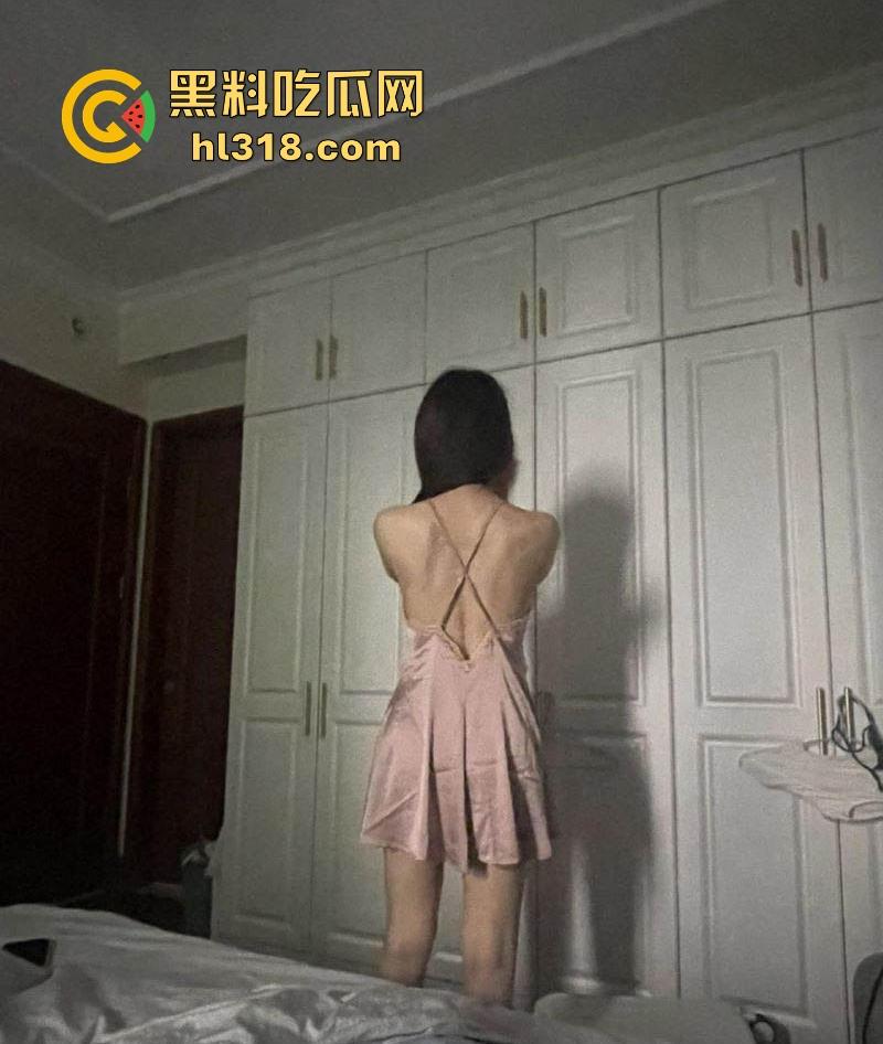 广西师范大学【秦玉莹】与男友性爱视频曝光流出！床上化身淫荡尤物，边被猛操边玩玩具，淫水狂流！-5