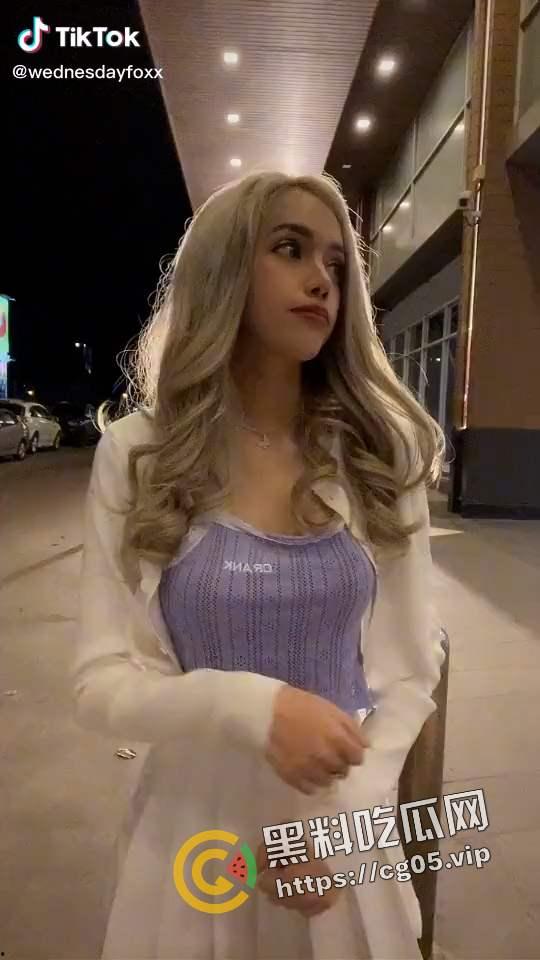 烤肉西施 泰国模特【瓦赞】顶级杂志阁楼签约模特 女同做爱磨豆腐视频曝光 极品大胸-4