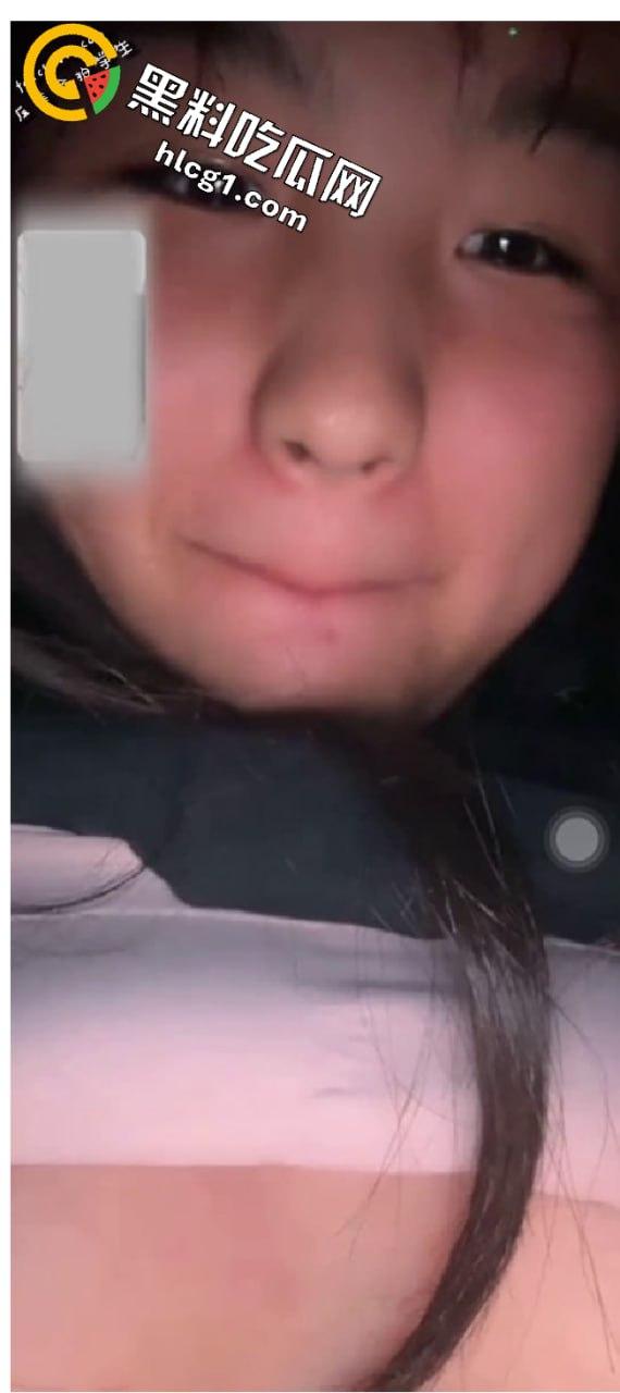 徐工职生物制药大一女生荣佳欣,和姐夫视频自慰被曝光 军训服下的小骚货-2