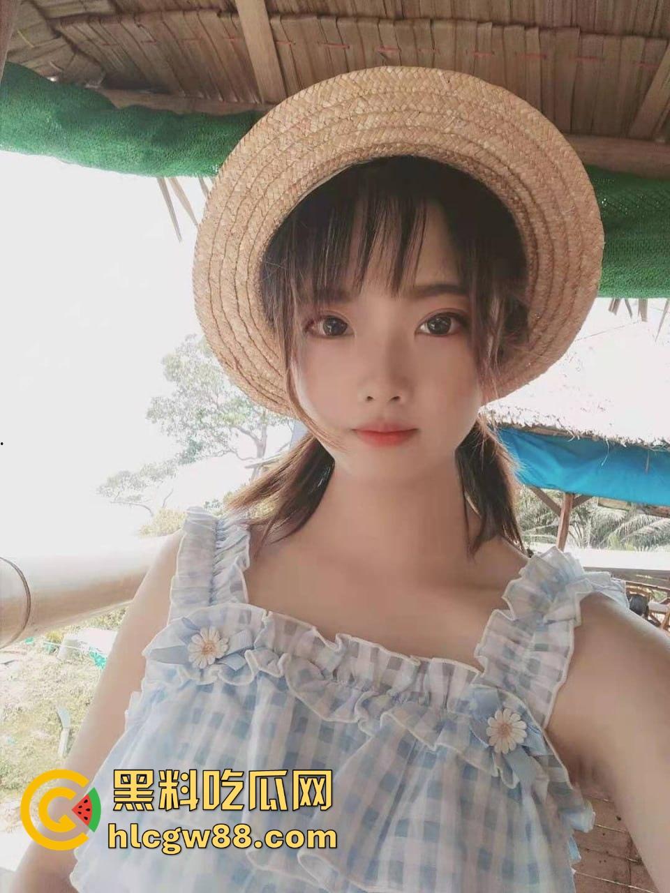 眉山白领小萝莉【王可欣】为前途甘愿献身,清纯皮下骚货制服诱惑勾领导,酒店嫩屄被干肿!-4