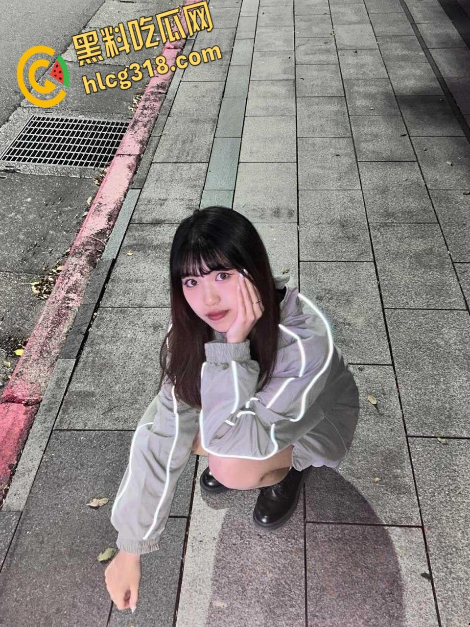 台北南华高中生【蔡子瑜】，清纯甜美脸蛋，毕业出来同居做爱，被男友调教的真会榨精 !-3